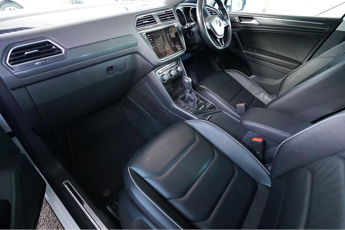 2017 Volkswagen TIGUAN TIGUAN 162 TSI HIGHLINE 5NA