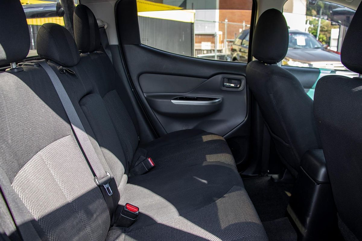 2015 Mitsubishi Triton GLS MQ 4X4