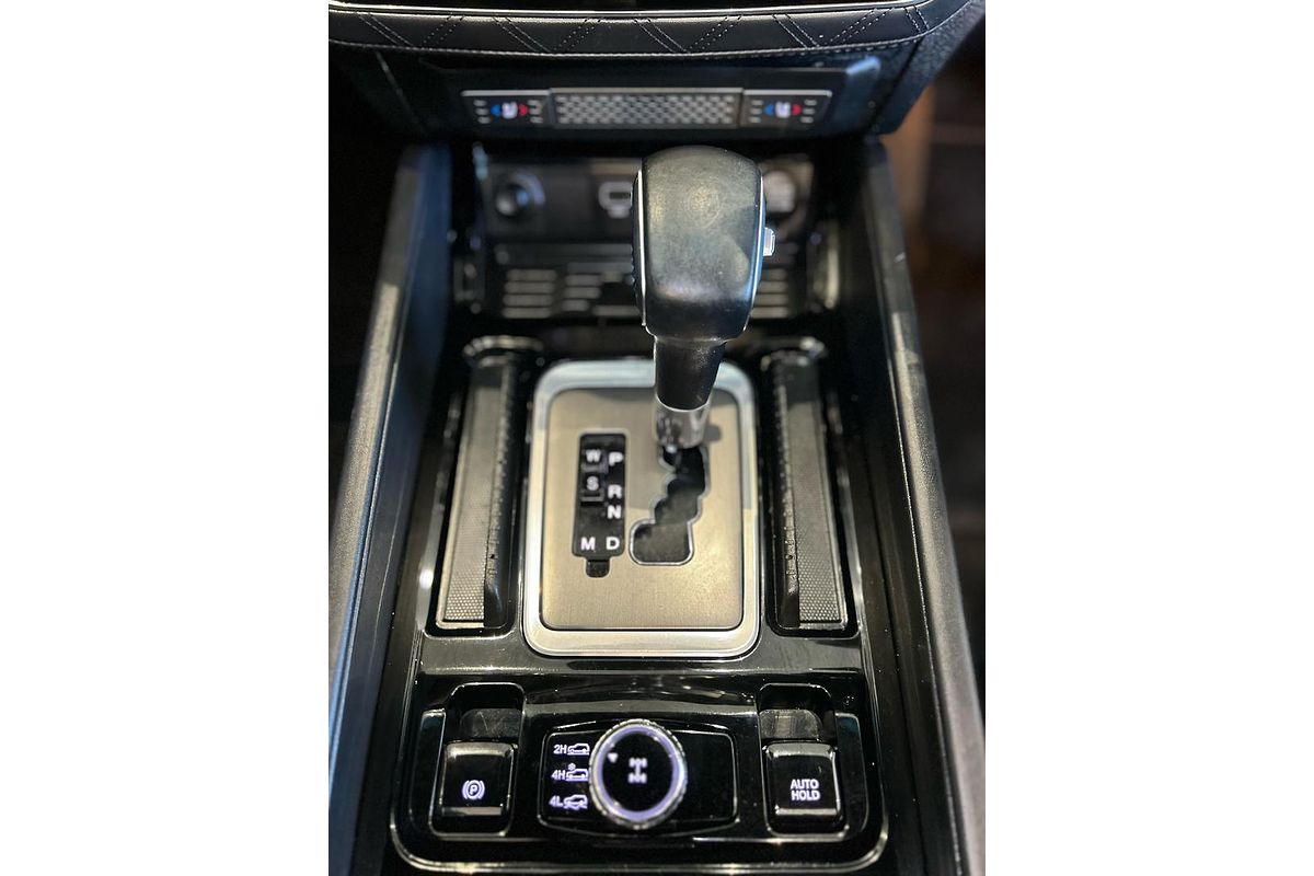 2019 SsangYong Rexton Ultimate Y400