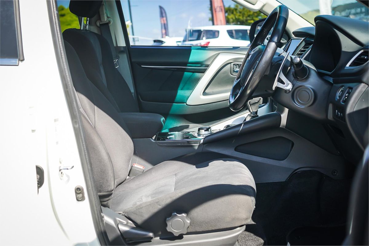 2019 Mitsubishi Pajero Sport GLX QE