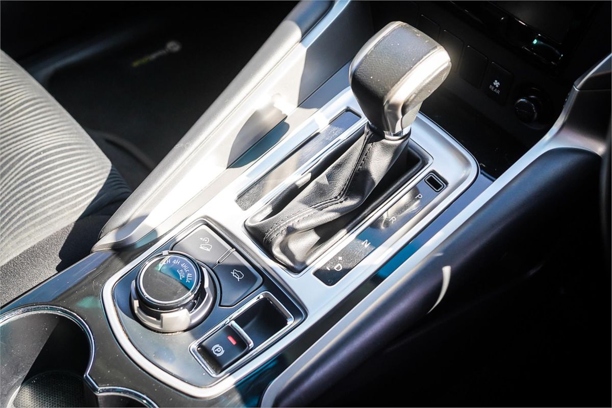 2019 Mitsubishi Pajero Sport GLX QE