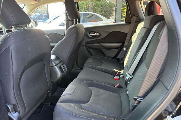 2015 Jeep Cherokee Blackhawk KL