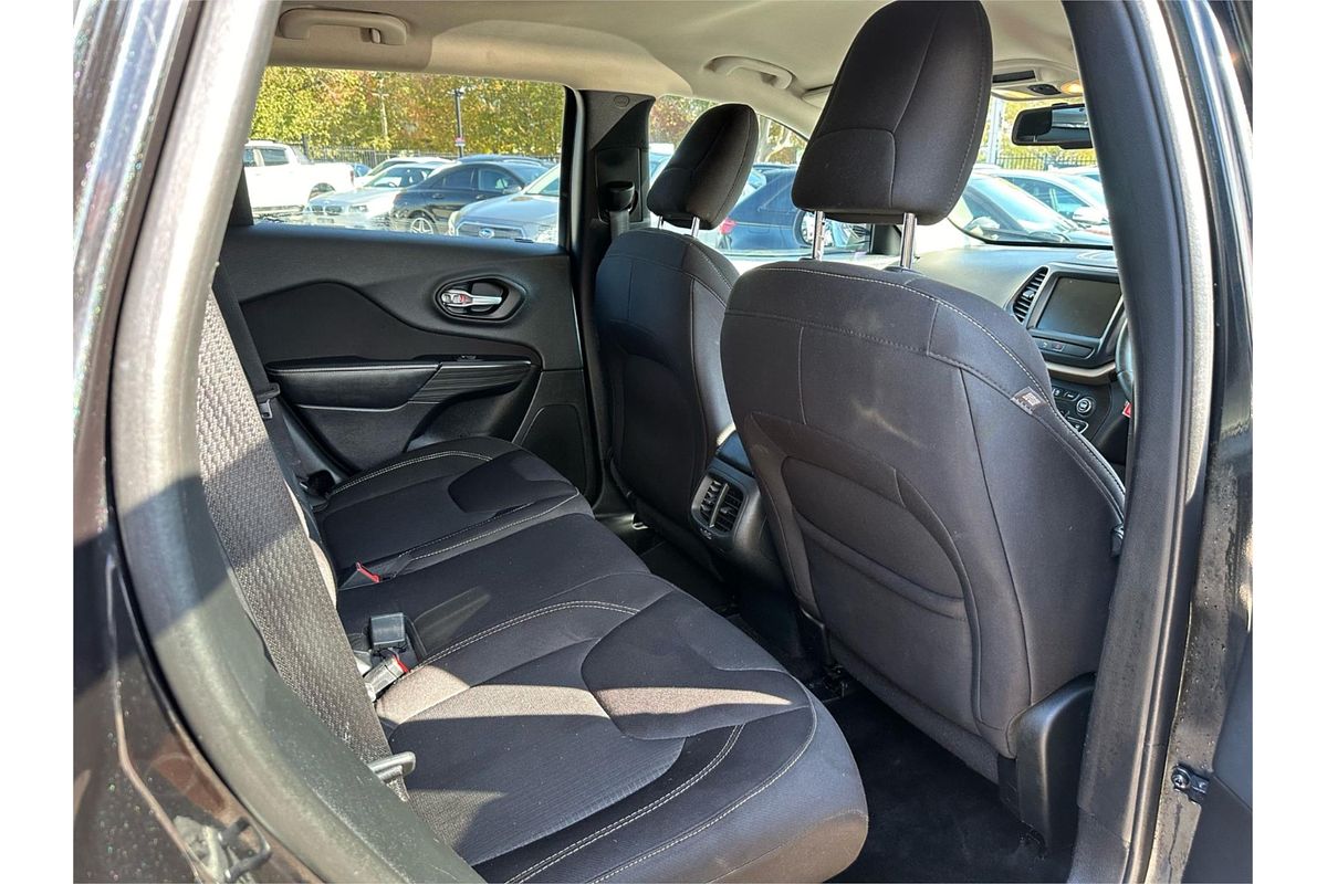 2015 Jeep Cherokee Blackhawk KL