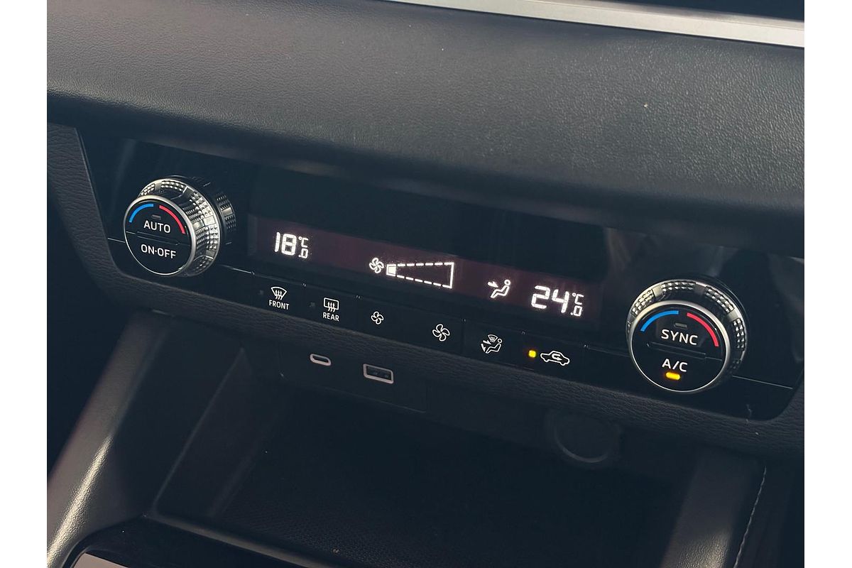 2022 Mitsubishi Outlander ES ZM