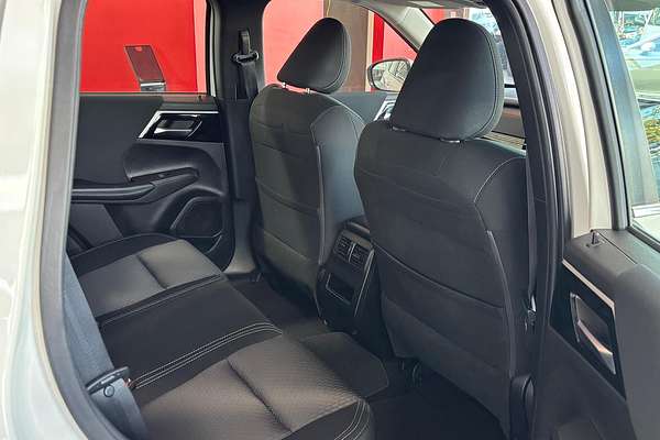2022 Mitsubishi Outlander ES ZM