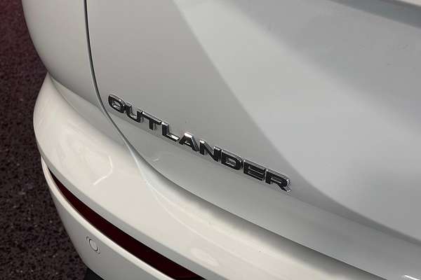 2022 Mitsubishi Outlander ES ZM