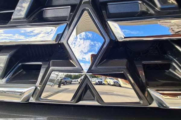 2014 Mitsubishi Pajero GLX NX