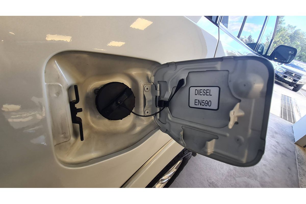 2014 Mitsubishi Pajero GLX NX