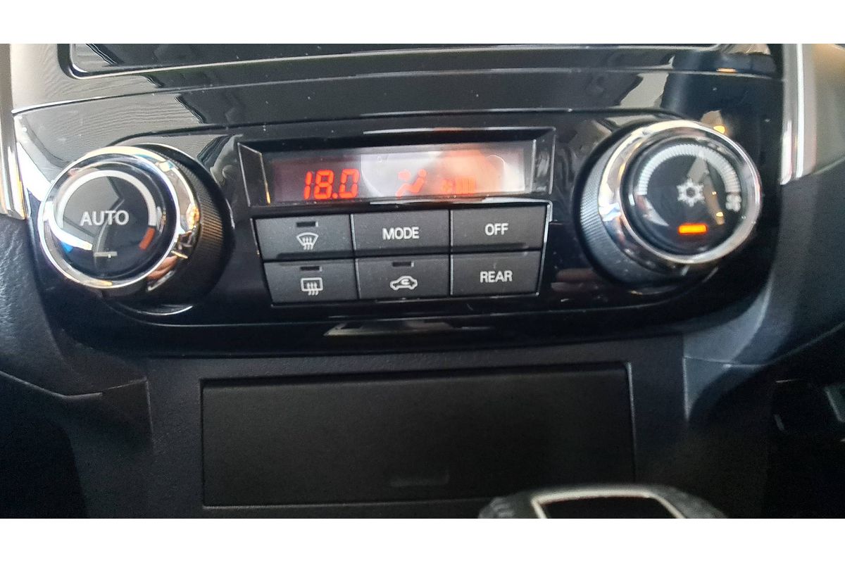 2014 Mitsubishi Pajero GLX NX