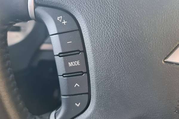 2014 Mitsubishi Pajero GLX NX