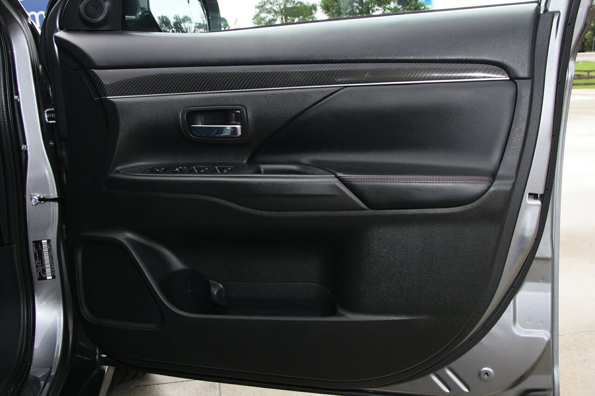 2020 Mitsubishi Outlander Black Edition ZL