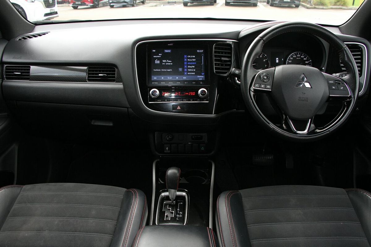 2020 Mitsubishi Outlander Black Edition ZL