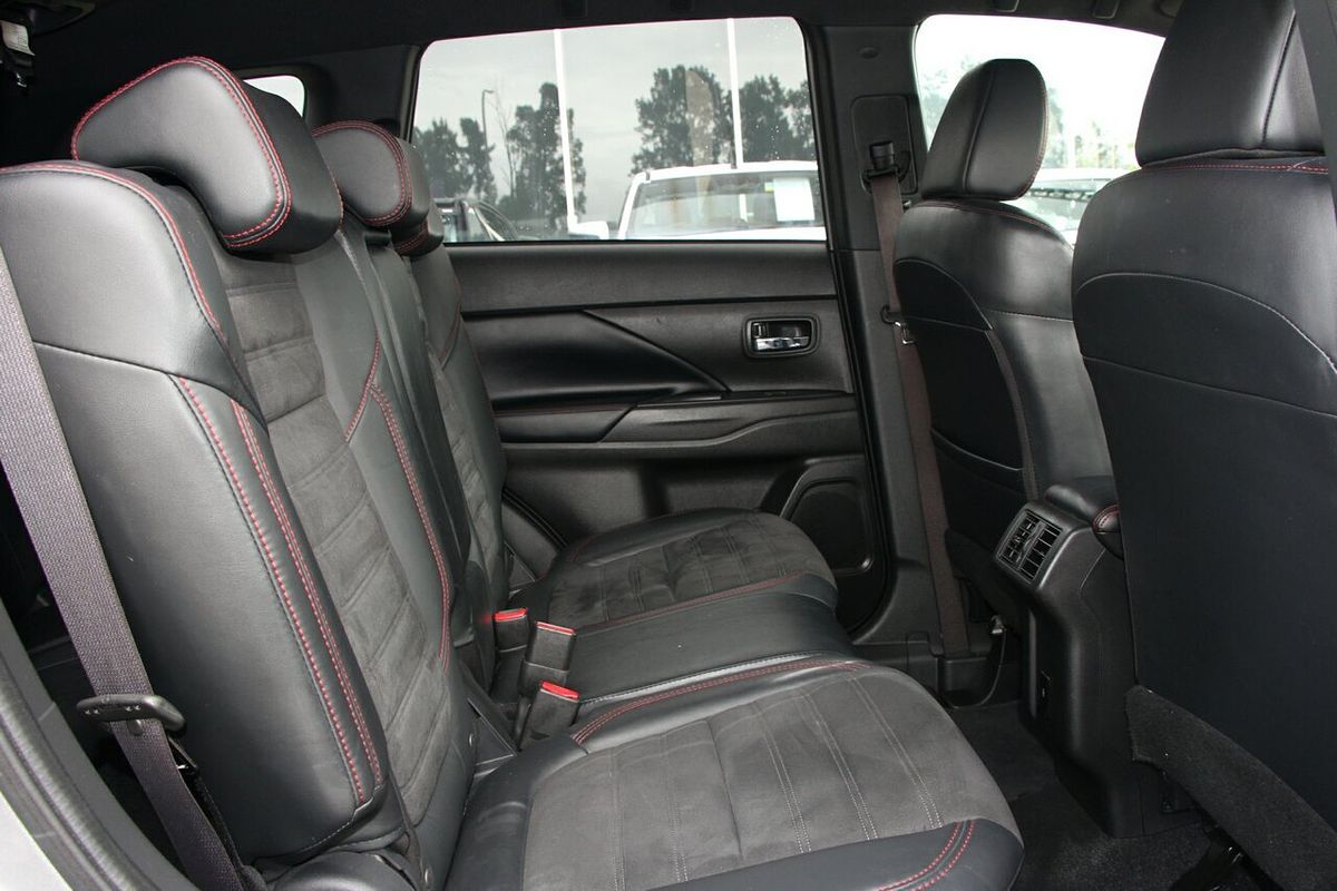 2020 Mitsubishi Outlander Black Edition ZL