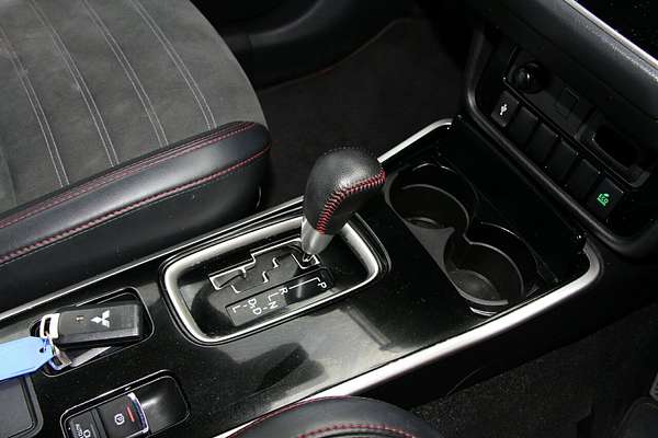 2020 Mitsubishi Outlander Black Edition ZL