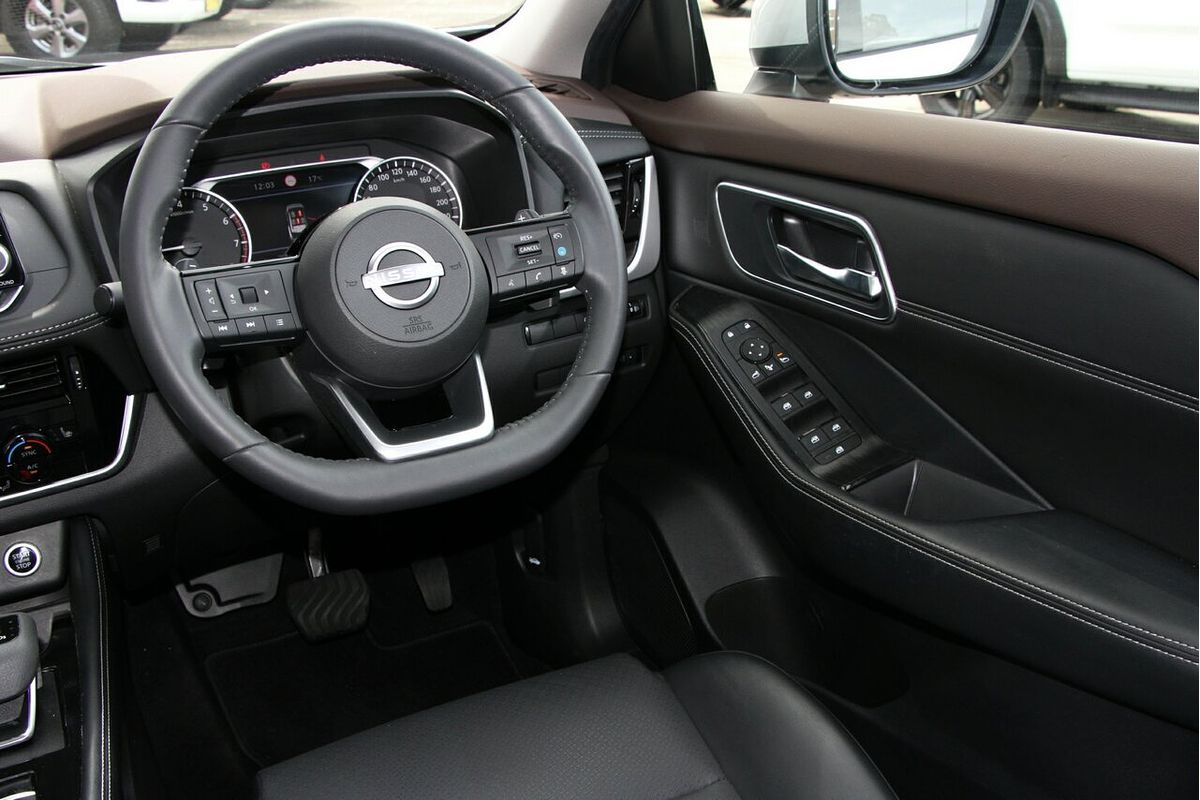 2024 Nissan X-TRAIL ST-L T33