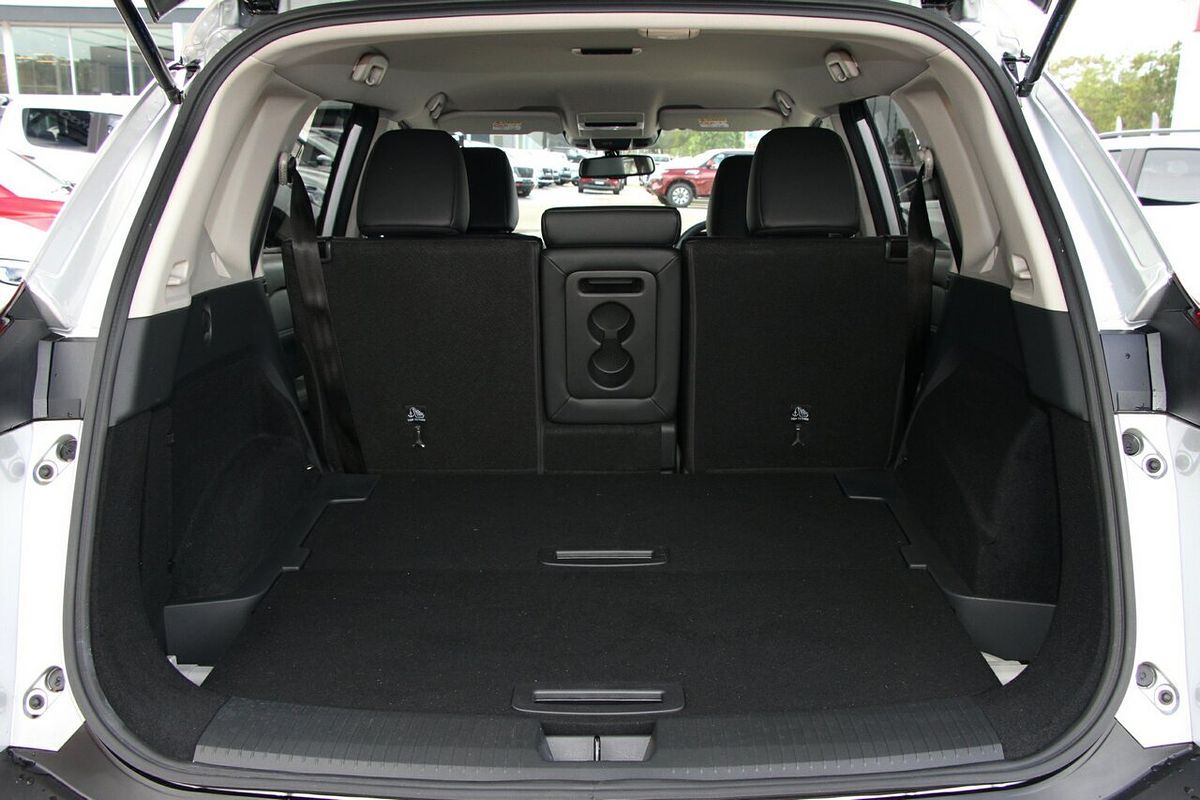2024 Nissan X-TRAIL ST-L T33