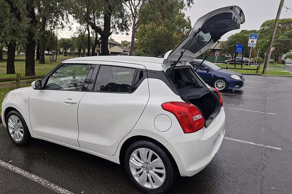 2019 Suzuki Swift GL Navigator AZ