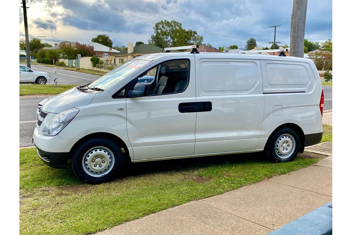 2010 Hyundai iLoad TQ-V