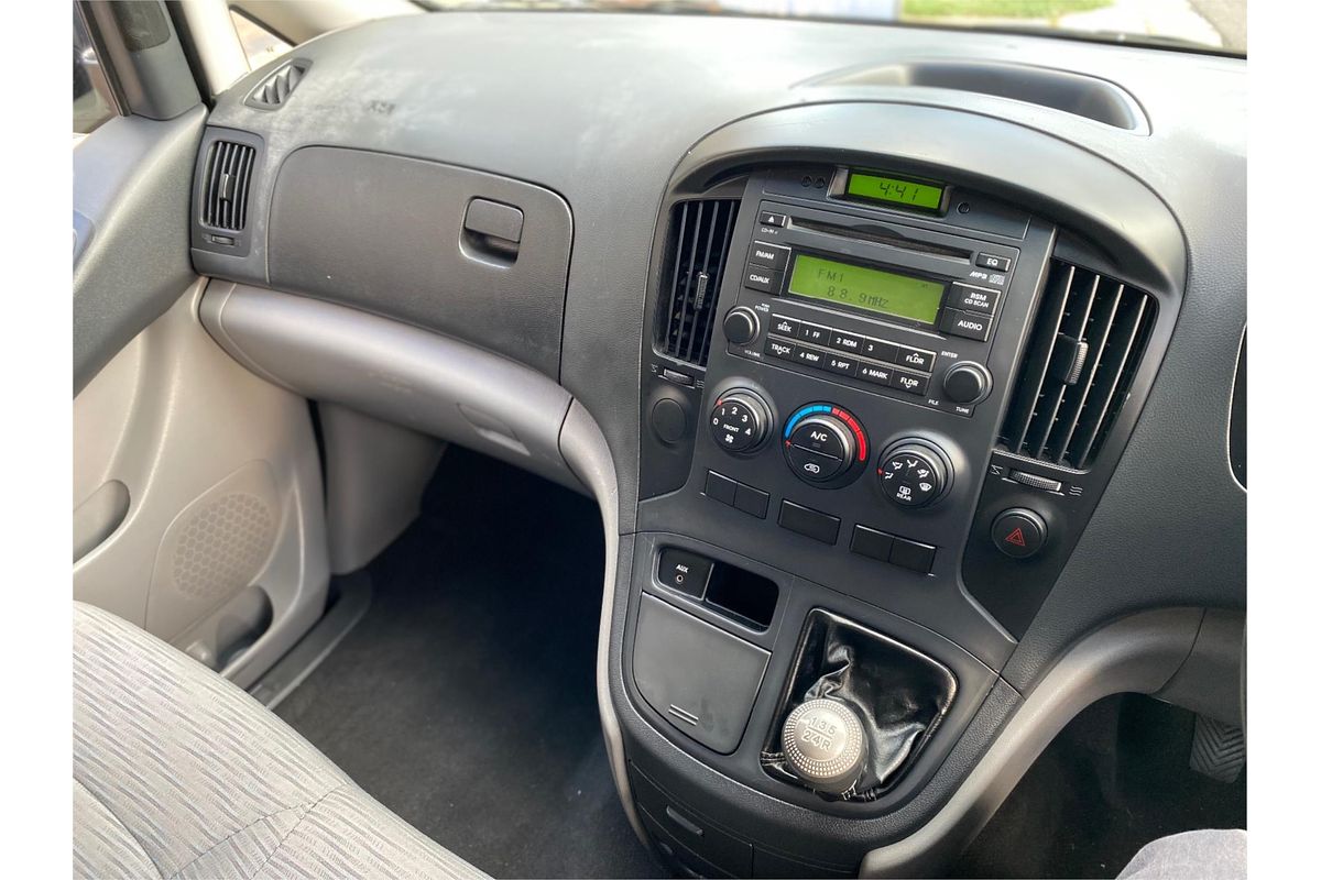 2010 Hyundai iLoad TQ-V