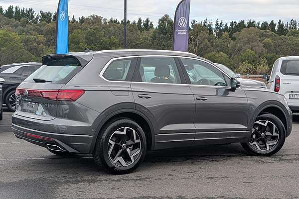 2025 Volkswagen Touareg 170TDI RC