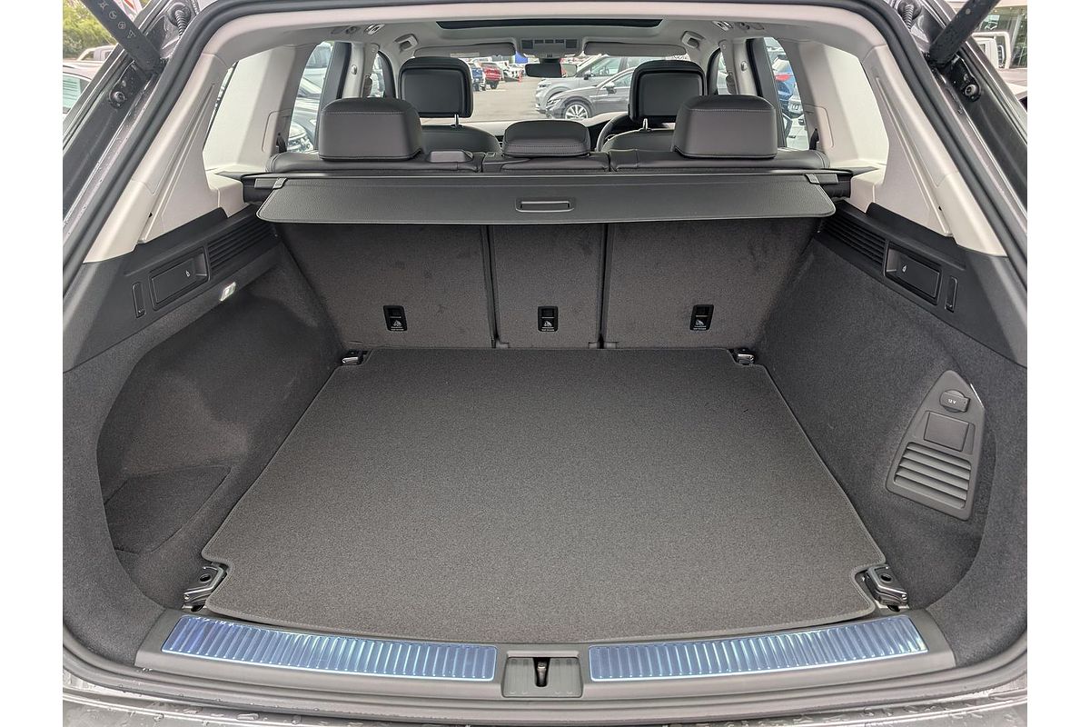 2025 Volkswagen Touareg 170TDI RC