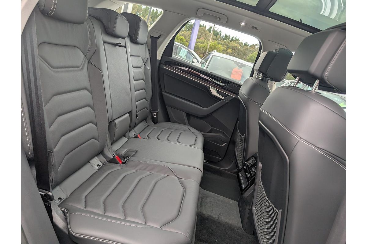 2025 Volkswagen Touareg 170TDI RC