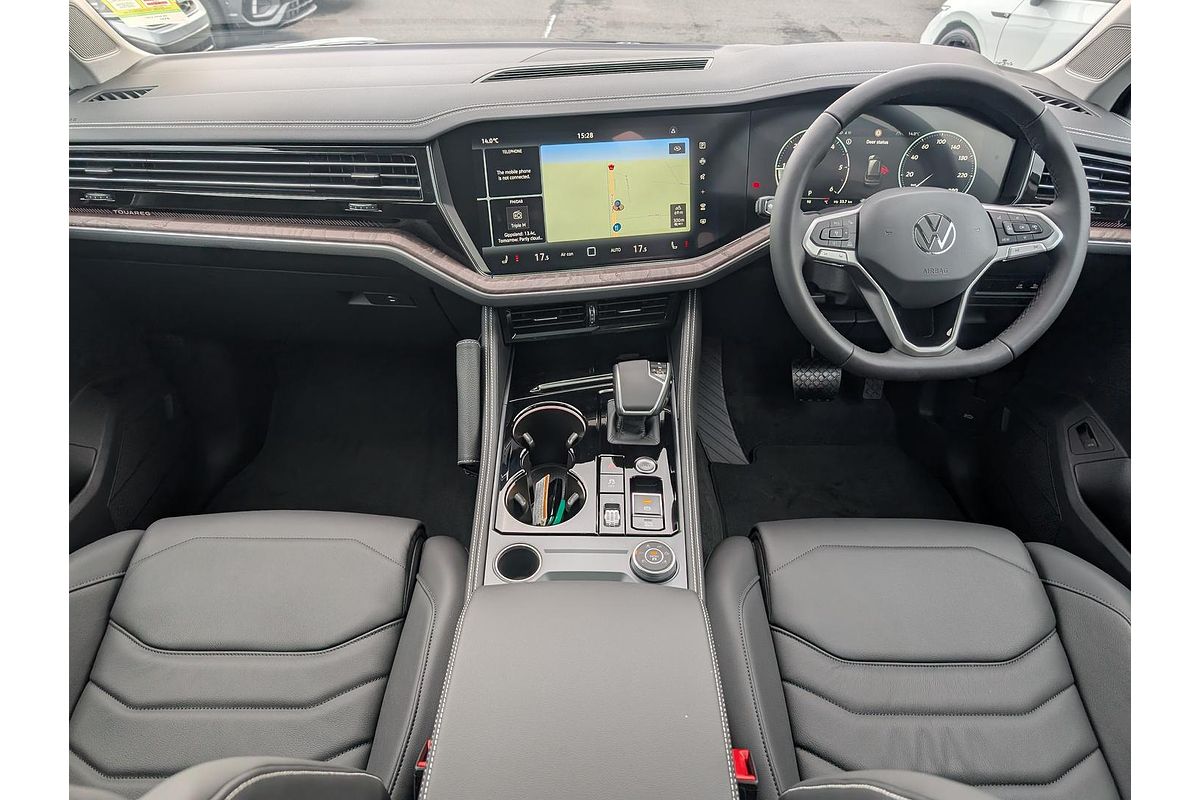 2025 Volkswagen Touareg 170TDI RC