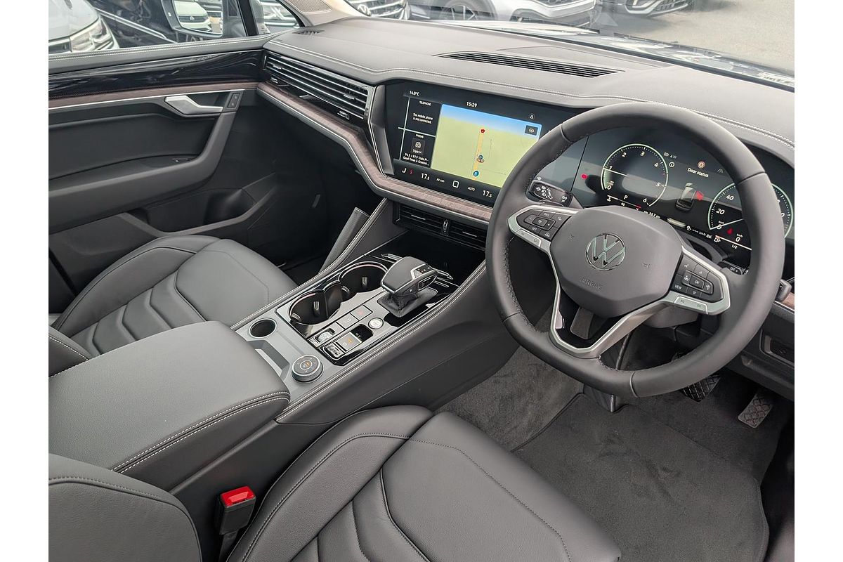 2025 Volkswagen Touareg 170TDI RC