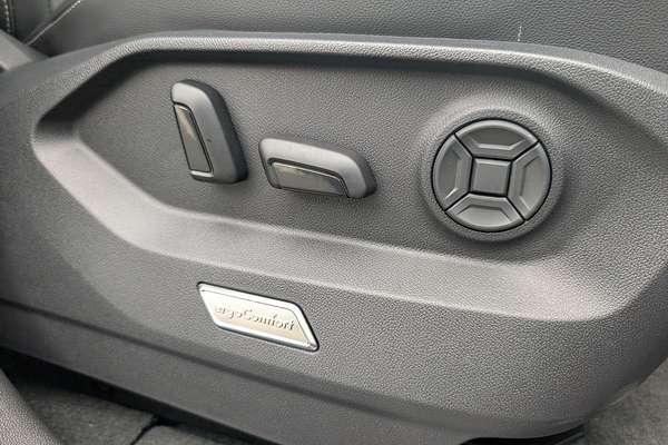 2025 Volkswagen Touareg 170TDI RC