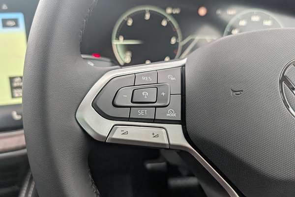 2025 Volkswagen Touareg 170TDI RC