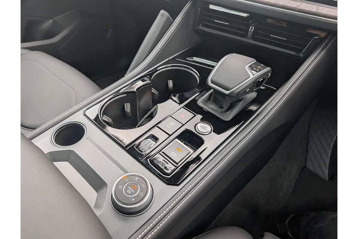 2025 Volkswagen Touareg 170TDI RC