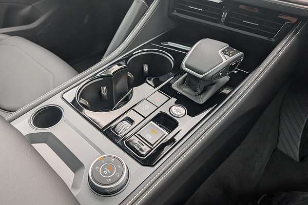 2025 Volkswagen Touareg 170TDI RC