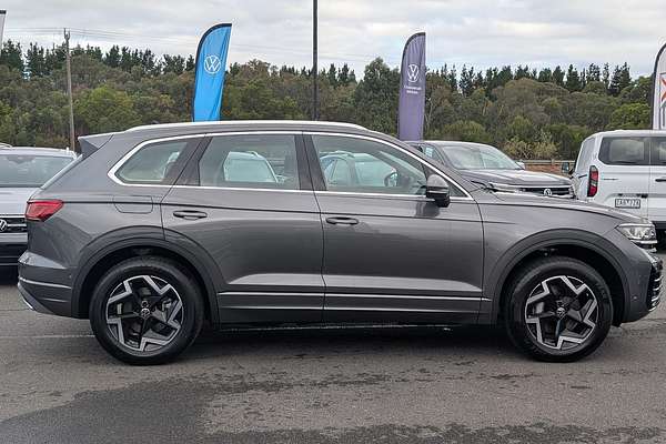 2025 Volkswagen Touareg 170TDI RC