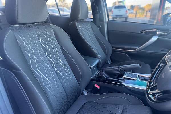 2019 Mitsubishi Eclipse Cross Black Edition YA