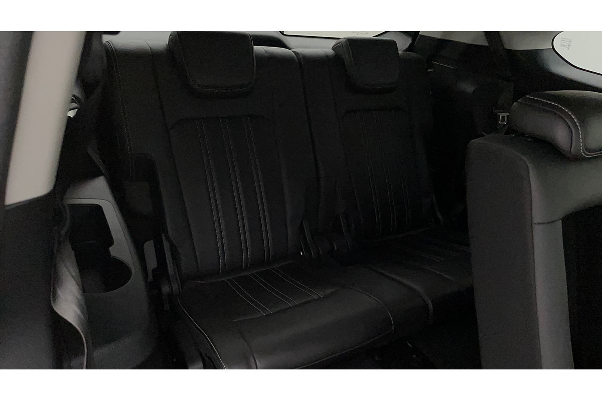2022 Isuzu MU-X LS-T