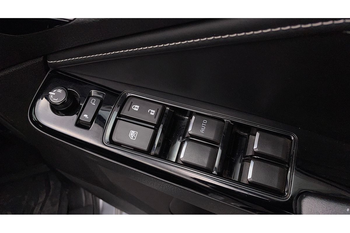 2022 Isuzu MU-X LS-T