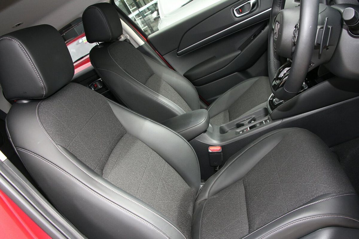 2023 Honda HR-V e:HEV L