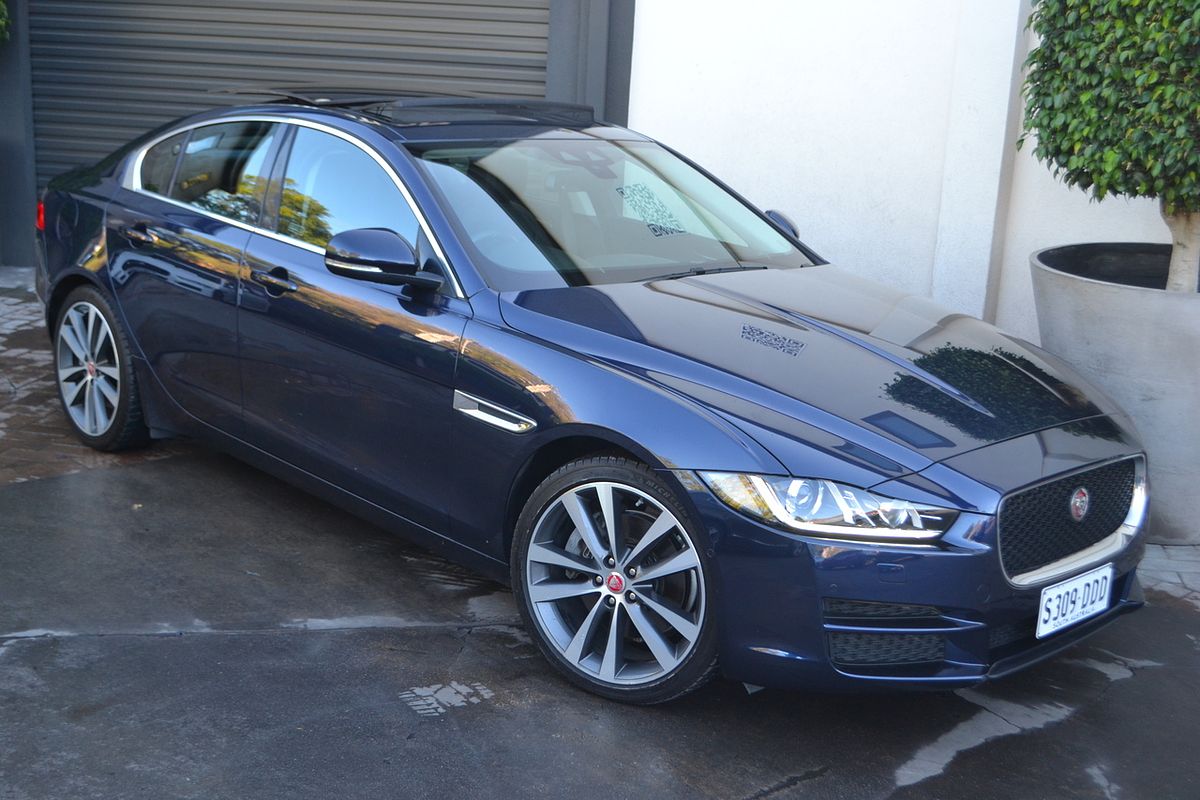 2017 Jaguar XE 20t Prestige X760