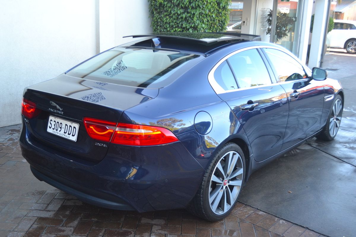 2017 Jaguar XE 20t Prestige X760
