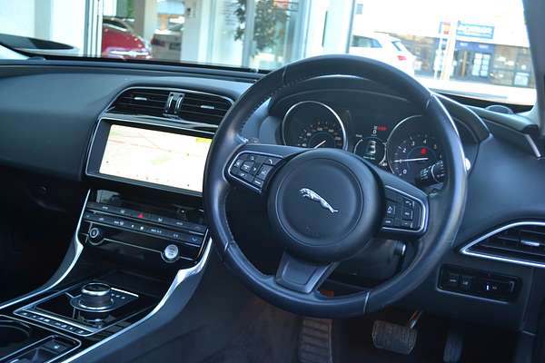 2017 Jaguar XE 20t Prestige X760