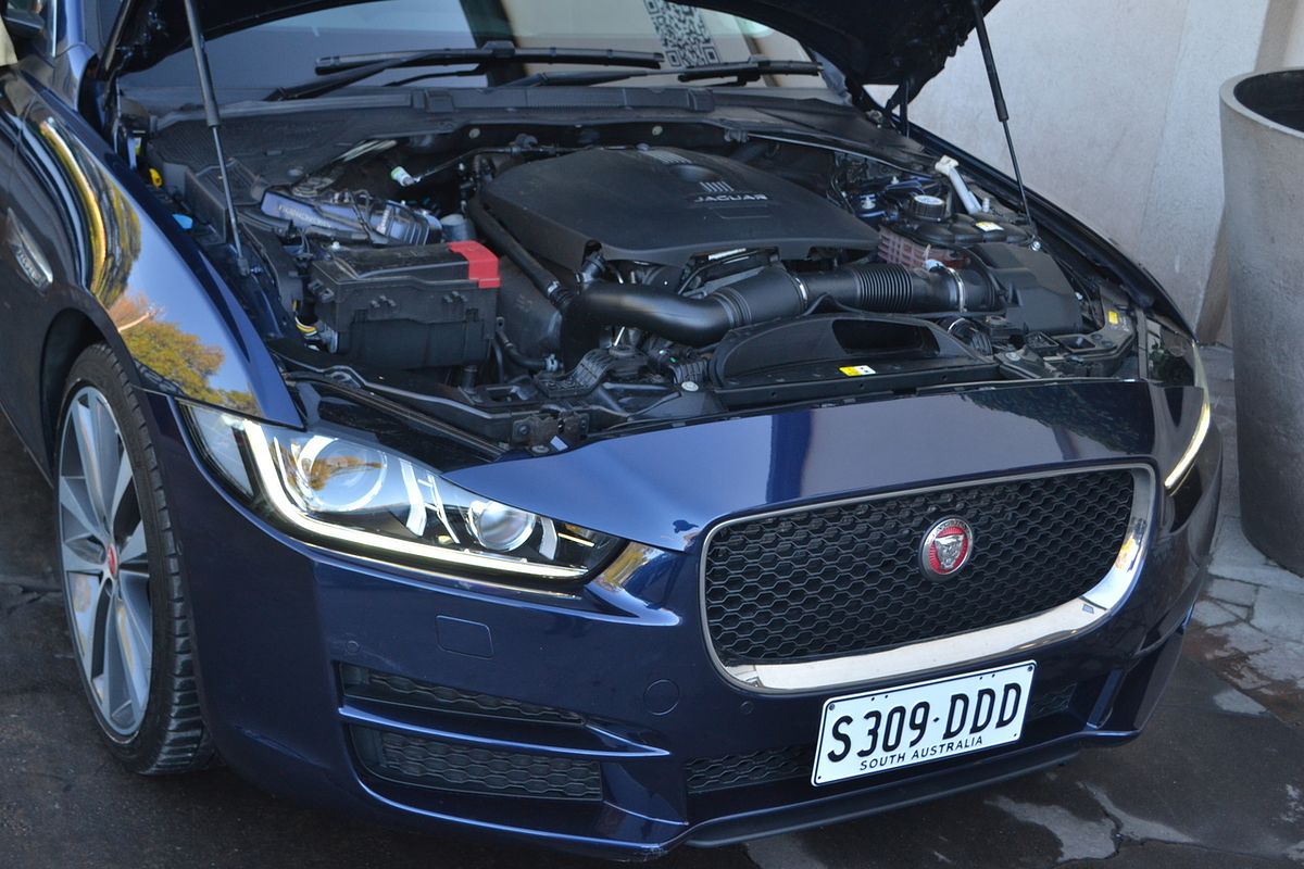 2017 Jaguar XE 20t Prestige X760