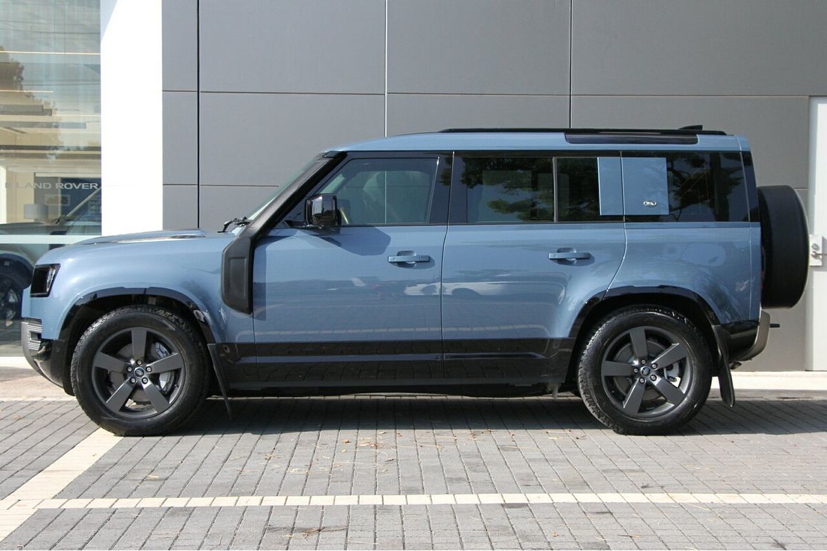 2021 Land Rover Defender 110 P400 X-Dynamic HSE L663