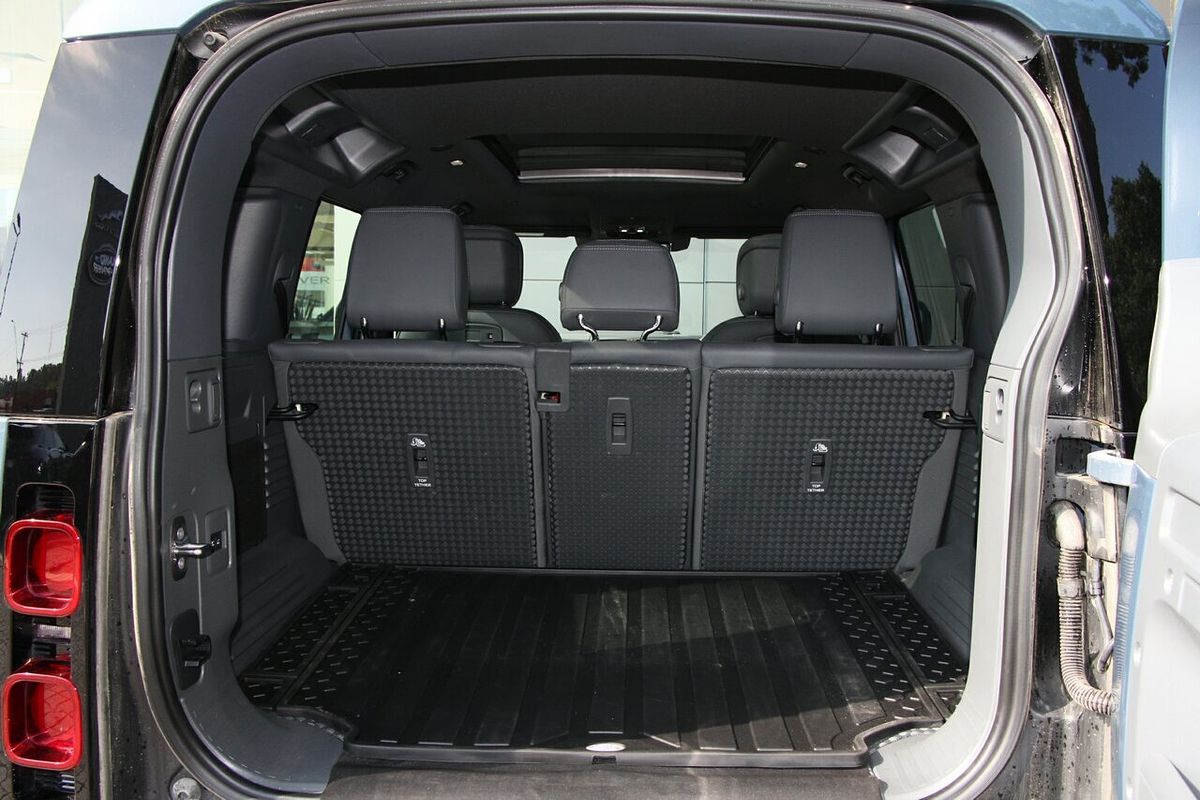2021 Land Rover Defender 110 P400 X-Dynamic HSE L663
