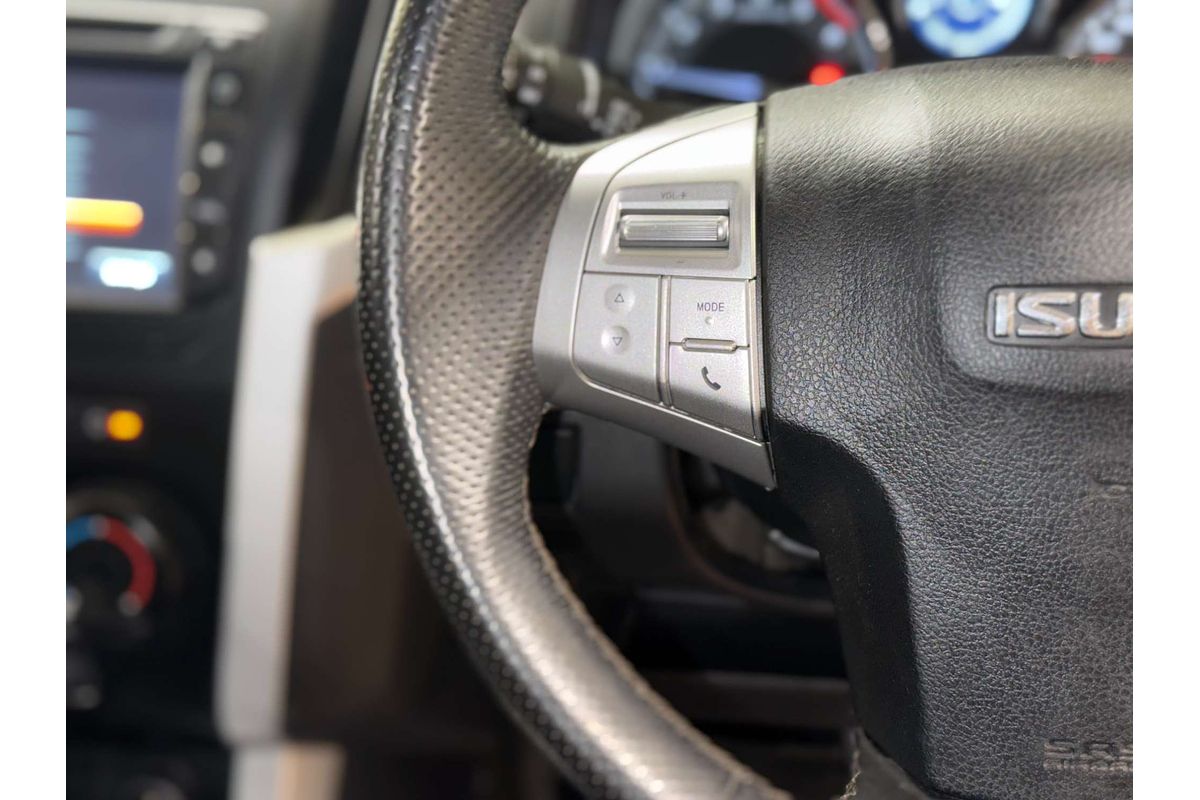 2021 Isuzu MU-X LS-M