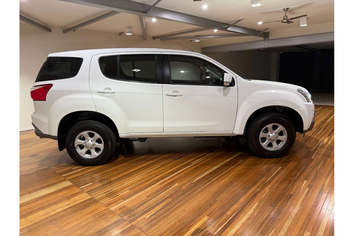 2021 Isuzu MU-X LS-M