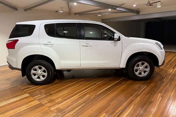 2021 Isuzu MU-X LS-M