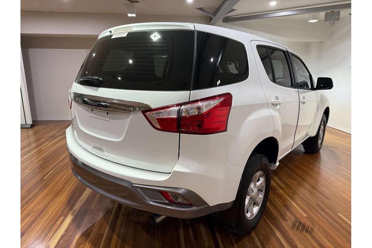2021 Isuzu MU-X LS-M