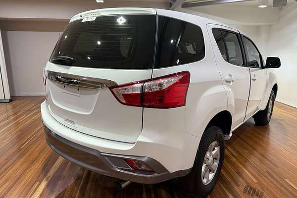 2021 Isuzu MU-X LS-M