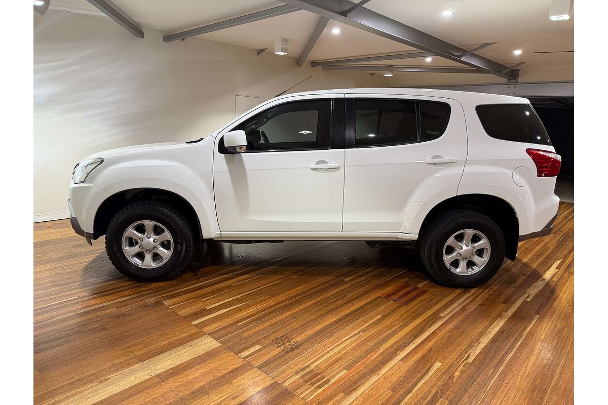 2021 Isuzu MU-X LS-M
