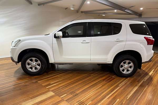 2021 Isuzu MU-X LS-M